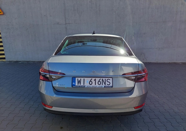Skoda Superb cena 105900 przebieg: 74935, rok produkcji 2019 z Wieliczka małe 379